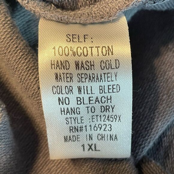 Easel Cold Shoulder Ombre Distressed Sweatshirt Gray 1X Plus - Picture 6 of 6